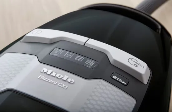 Miele Blizzard CX1 Comfort Bodenstaubsauger beutellos